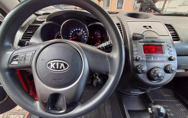 imagem-https://www.socarrao.com.br/sc-vehicle-images-prod/2126968/1781528154124-8185692_15_B_0307653fa0.jpeg