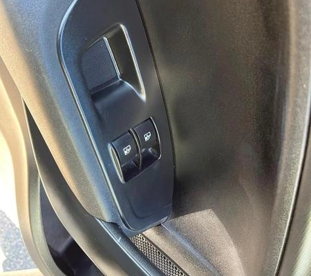 imagem-https://www.socarrao.com.br/sc-vehicle-images-prod/2127441/1782148257172-8184079_12_B_d56607a24e.jpeg