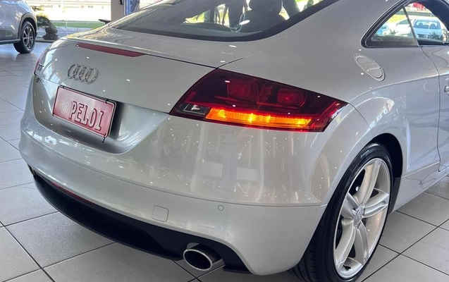 imagem-https://www.socarrao.com.br/sc-vehicle-images-prod/21285/1787768689347-7635107_5_B_d0dc50cf4b.jpeg