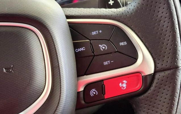 imagem-https://www.socarrao.com.br/sc-vehicle-images-prod/21291/1787768694492-7630311_8_B_e14ad3e117.jpeg