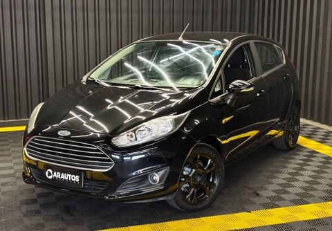 Ford Fiesta 1.5 16V Flex Mec. 5p 2016 Preto — foto 1 de 3