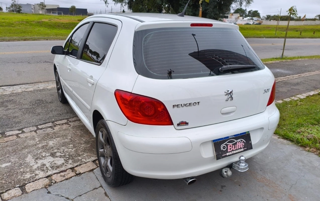 imagem-https://www.socarrao.com.br/sc-vehicle-images-prod/2130144/1781538051832-V2hhdHNBcHAgSW1hZ2UgMjAyNi0wNi0xNSBhdCAxMi4xNy4xMiAoMSkuanBlZw.jpeg