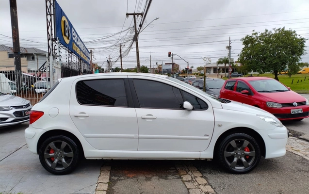 imagem-https://www.socarrao.com.br/sc-vehicle-images-prod/2130144/1781538052130-V2hhdHNBcHAgSW1hZ2UgMjAyNi0wNi0xNSBhdCAxMi4xNy4xMy5qcGVn.jpeg
