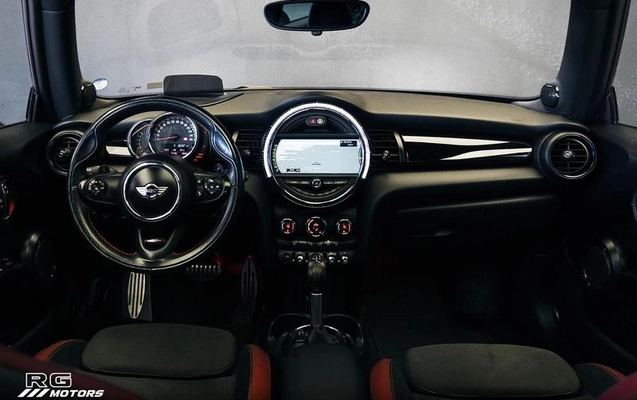 imagem-https://www.socarrao.com.br/sc-vehicle-images-prod/2130298/1784727444986-8129650_0_B_ead8473bfa.jpeg
