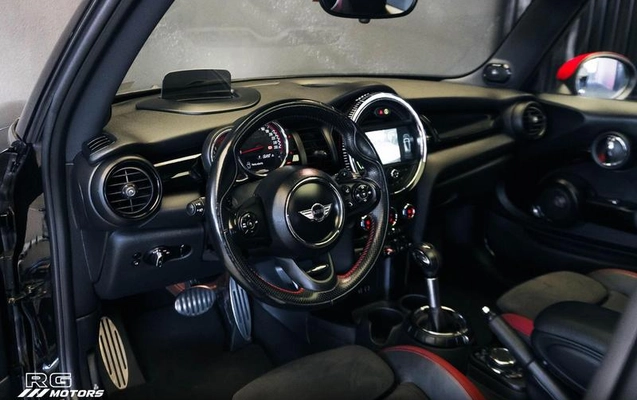 imagem-https://www.socarrao.com.br/sc-vehicle-images-prod/2130298/1784727444991-8129650_6_B_5a93c30900.jpeg