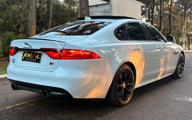 imagem-https://www.socarrao.com.br/sc-vehicle-images-prod/2132330/1789136494768-de097057a96d4e55913e9342144d7ae3_1785444788732.jpg