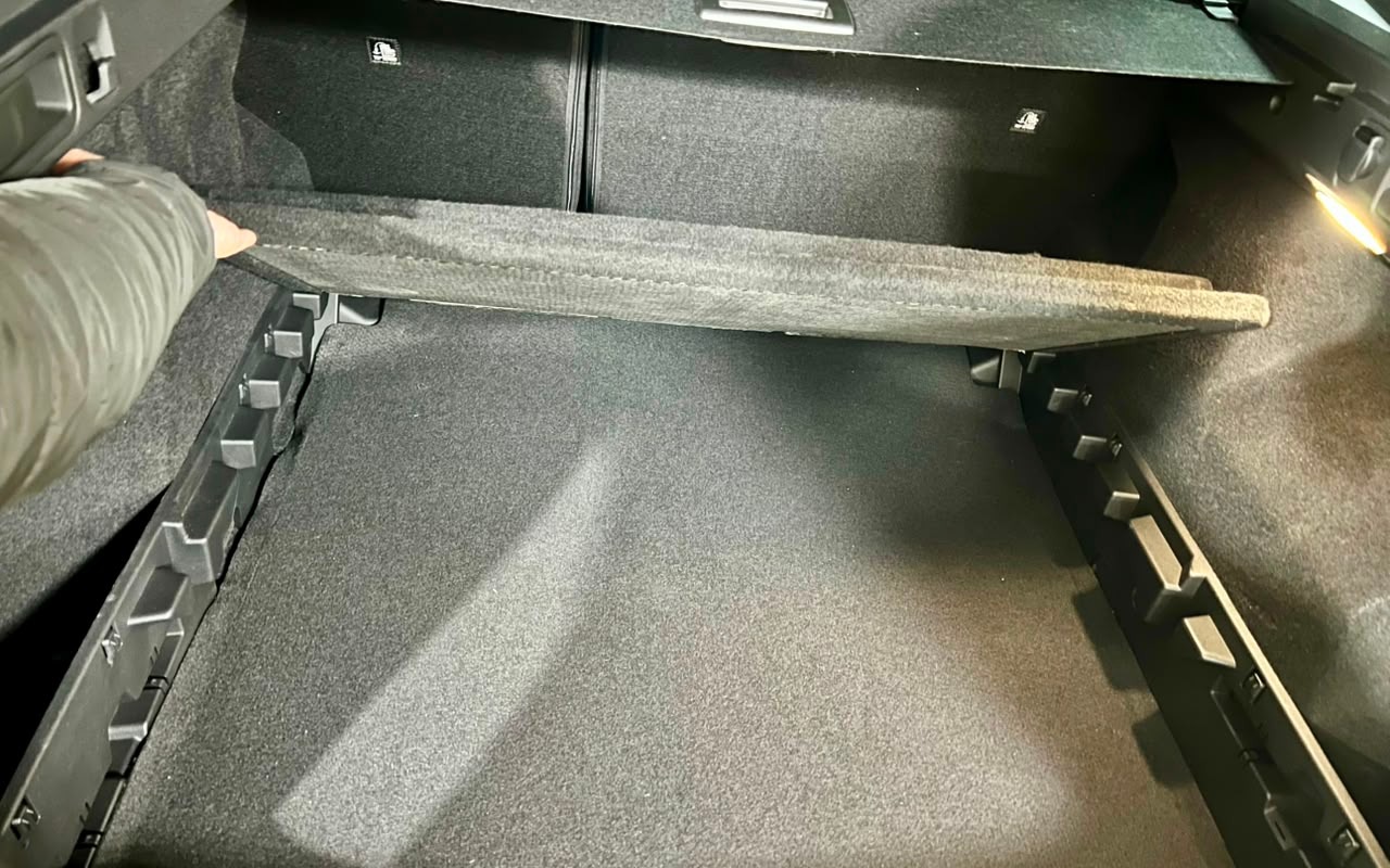 imagem-https://www.socarrao.com.br/sc-vehicle-images-prod/2134282/1781550341718-YzdjNjk4NjctN2YyNy00ZmM5LTk4NzEtY2NiYTAyNDg4NThhLmpwZw.jpg