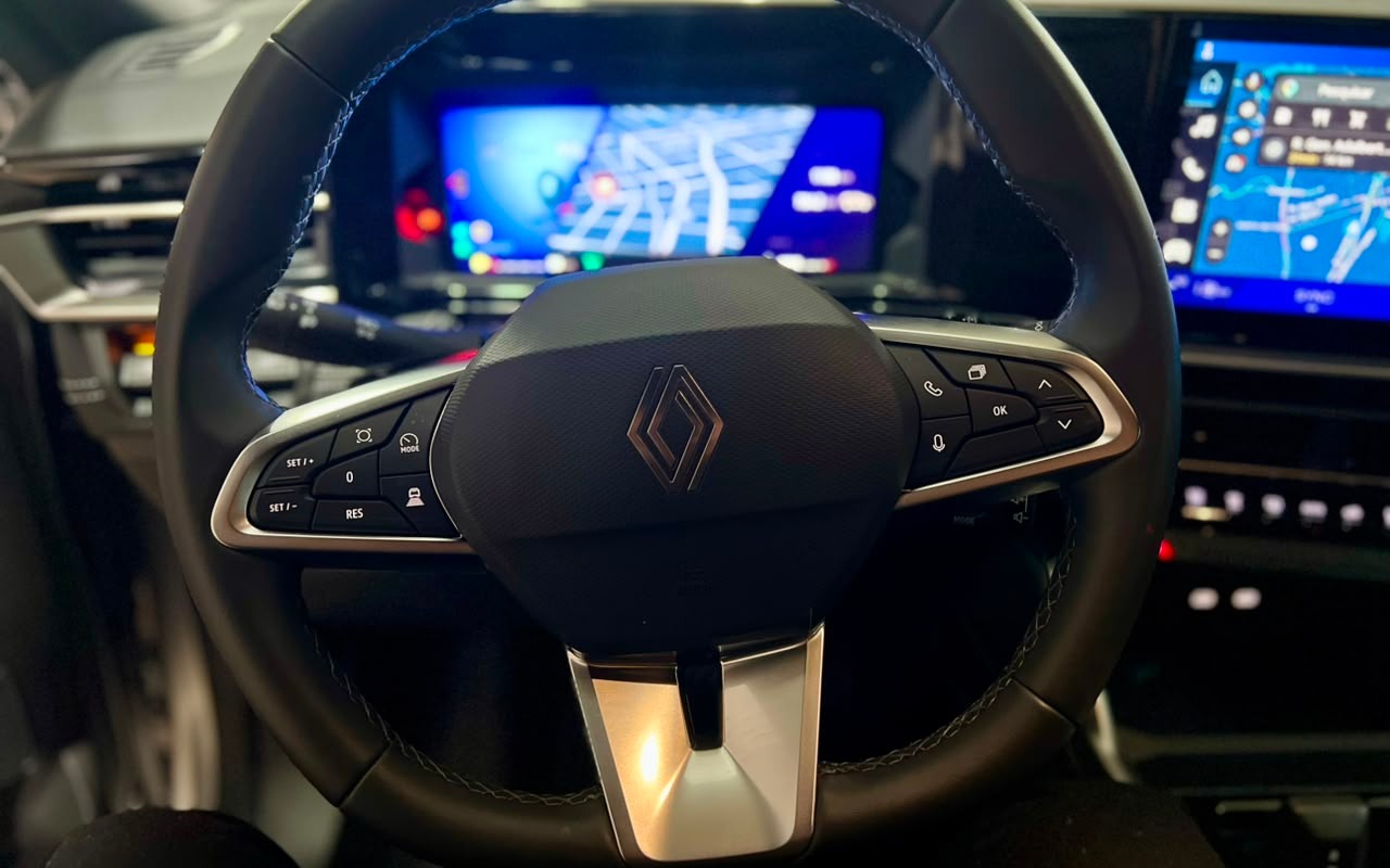 imagem-https://www.socarrao.com.br/sc-vehicle-images-prod/2134282/1781550342541-ZDZhY2VmMmMtOGQ3Ni00MGQxLWE1ZTgtNzY1ZjYxYjc2ODliLmpwZw.jpg