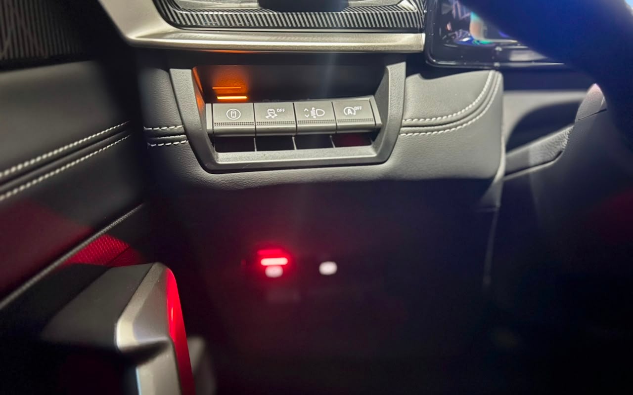 imagem-https://www.socarrao.com.br/sc-vehicle-images-prod/2134282/1781550342803-NGFmOTJhZTEtODRmOS00ZDY2LWI3OTQtYWQxYTRhYjQ0M2I2LmpwZw.jpg