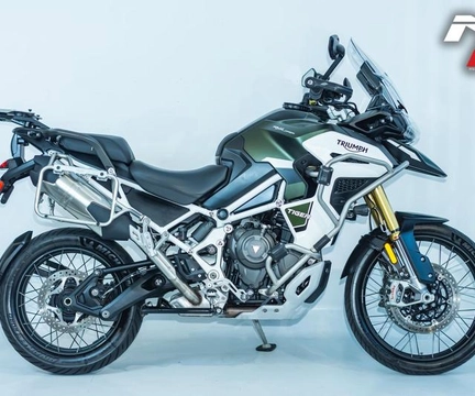 TRIUMPH TIGER 1200 RALLY EXPLORER 2023 Verde — foto 1 de 3