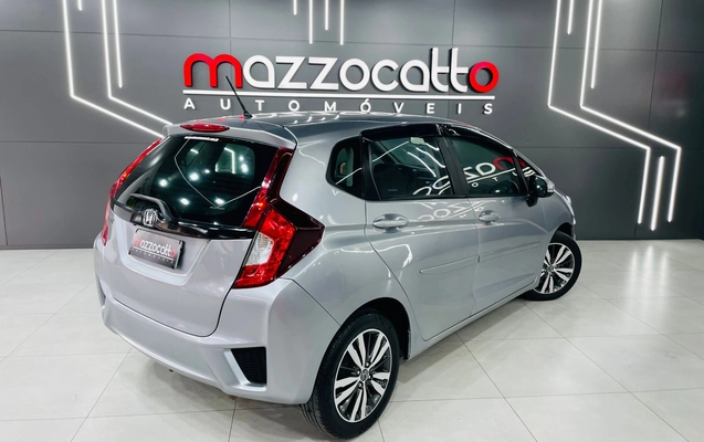 imagem-https://www.socarrao.com.br/sc-vehicle-images-prod/2135455/1783445134249-003_2a2cb8cad1a8e3214fc69c6bfe55ca7a.jpeg