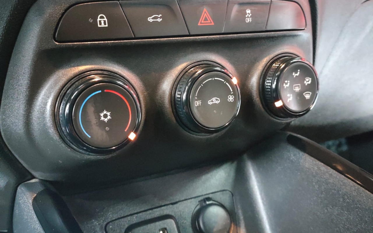 imagem-https://www.socarrao.com.br/sc-vehicle-images-prod/2135560/1781556963796-V2hhdHNBcHAgSW1hZ2UgMjAyNi0wNi0xNSBhdCAxNi4xMy4wNCAoMykuanBlZw.jpeg