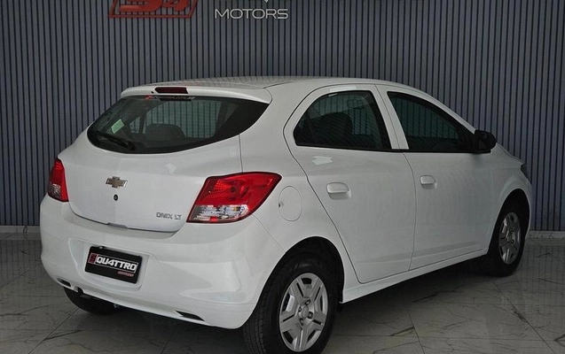 imagem-https://www.socarrao.com.br/sc-vehicle-images-prod/2135785/1784399674408-8184849_27_B_b3663dc81b.jpeg