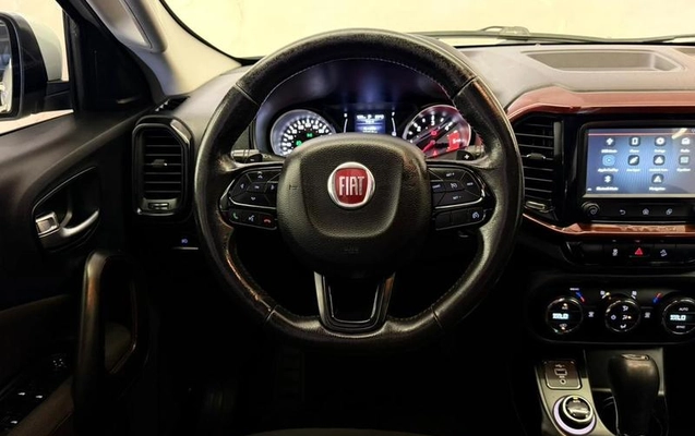 imagem-https://www.socarrao.com.br/sc-vehicle-images-prod/2136504/1789584427349-8189617_12_B_1a2d32bb40.jpeg