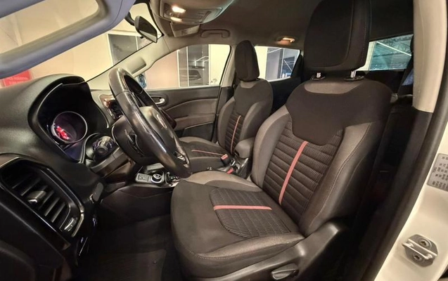 imagem-https://www.socarrao.com.br/sc-vehicle-images-prod/2136504/1789584427350-8189617_10_B_904004d496.jpeg