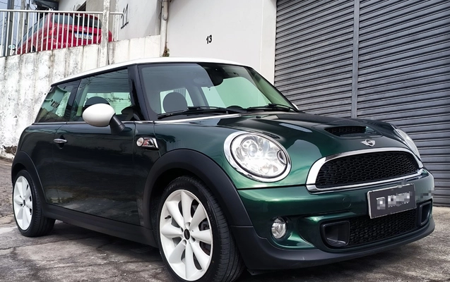 imagem-https://www.socarrao.com.br/sc-vehicle-images-prod/2139622/1781570110456-SU1HLTIwMjYwNjA0LVdBMDAxNS5qcGc.jpg