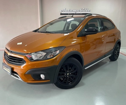 Chevrolet Onix 2019 Laranja — foto 1 de 3