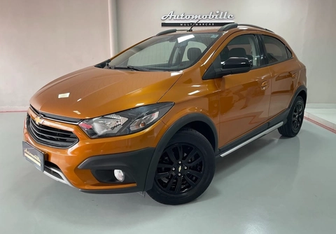Chevrolet Onix 2019 Laranja — foto 1 de 3