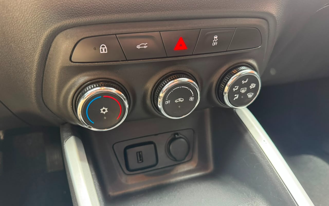 imagem-https://www.socarrao.com.br/sc-vehicle-images-prod/2150545/1781614109407-V2hhdHNBcHAgSW1hZ2UgMjAyNi0wNi0xNSBhdCAxMS41Mi4yNiAoMSkuanBlZw.jpeg