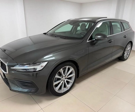 Volvo V60 T-5 MOMENTUM 2.0 5p 2020 Cinza — foto 1 de 3