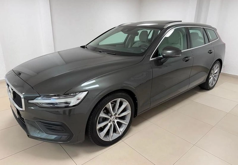 Volvo V60 T-5 MOMENTUM 2.0 5p 2020 Cinza — foto 1 de 3