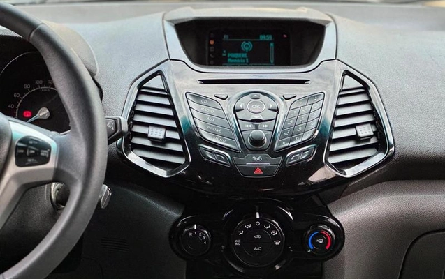 imagem-https://www.socarrao.com.br/sc-vehicle-images-prod/2151416/1789244494309-8144548_12_B_40a2aab936.jpeg