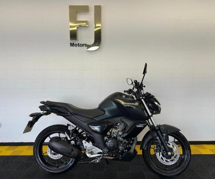 Yamaha FZ15 150 FAZER CONNECTED FLEX 2025 Verde — foto 1 de 3