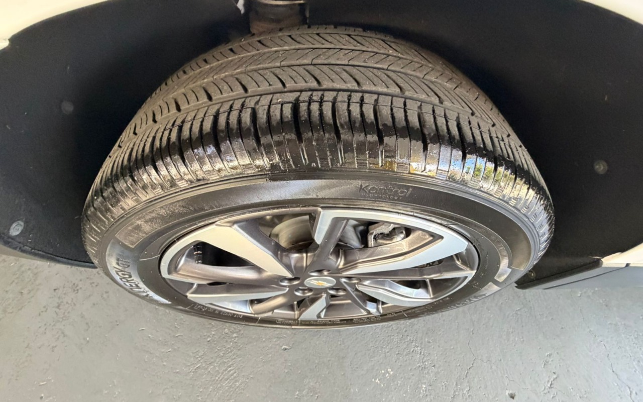 imagem-https://www.socarrao.com.br/sc-vehicle-images-prod/2152697/1781621090082-MjIuanBlZw.jpeg