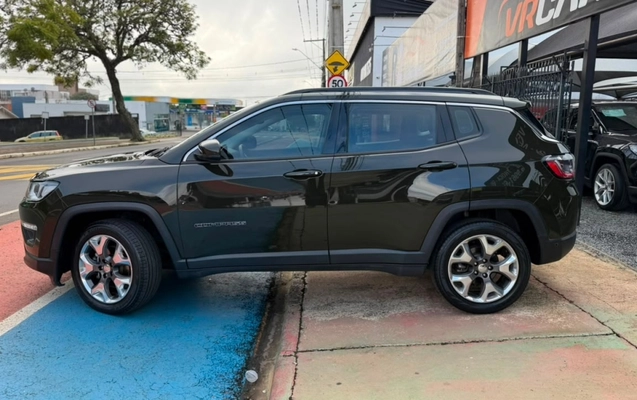 imagem-https://www.socarrao.com.br/sc-vehicle-images-prod/2153547/1786472386130-d9wGpJV0JP9rrNAHLfUBprDWv9nrNeoZ.jpg