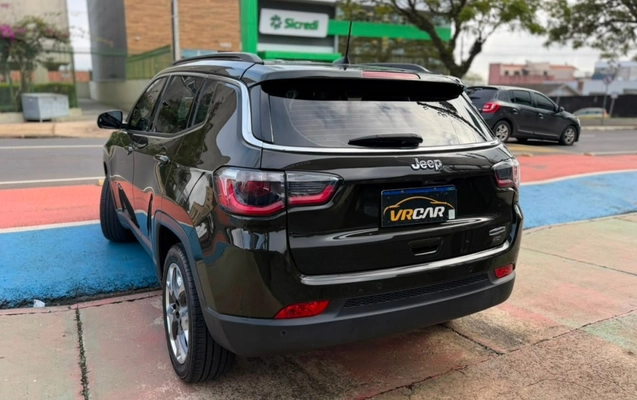 imagem-https://www.socarrao.com.br/sc-vehicle-images-prod/2153547/1786472386132-A8rodm3fCDZ3qhW85cqz2Xa35XlZNtDw.jpg
