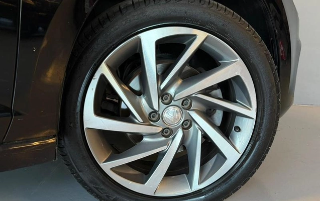 imagem-https://www.socarrao.com.br/sc-vehicle-images-prod/2153971/1784736715085-8117530_12_B_98ddfa2b54.jpeg