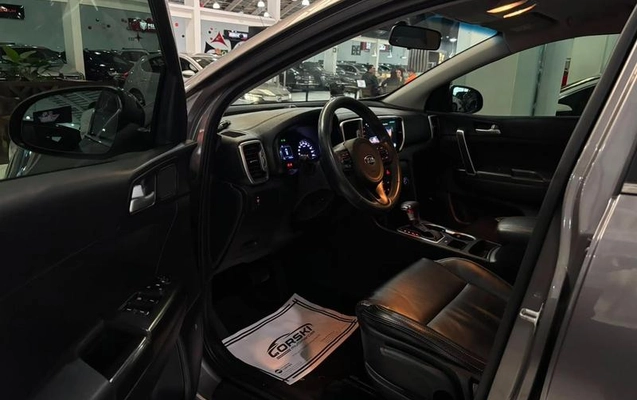 imagem-https://www.socarrao.com.br/sc-vehicle-images-prod/2154727/1789073264047-8188340_7_B_4b3cbcd7d6.jpeg