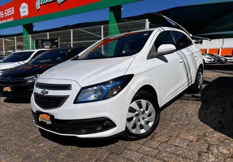 Chevrolet Onix 2014 Branco — foto 1 de 3