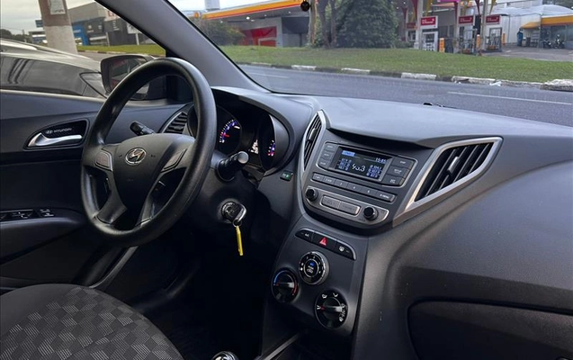 imagem-https://www.socarrao.com.br/sc-vehicle-images-prod/2155727/1781628466857-PYI-4C64_05.jpg