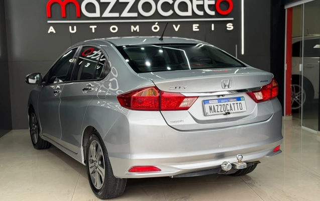 imagem-https://www.socarrao.com.br/sc-vehicle-images-prod/2155864/1789656739646-003_346429e94a8b51a3eddf1d3b193cfe17.jpeg