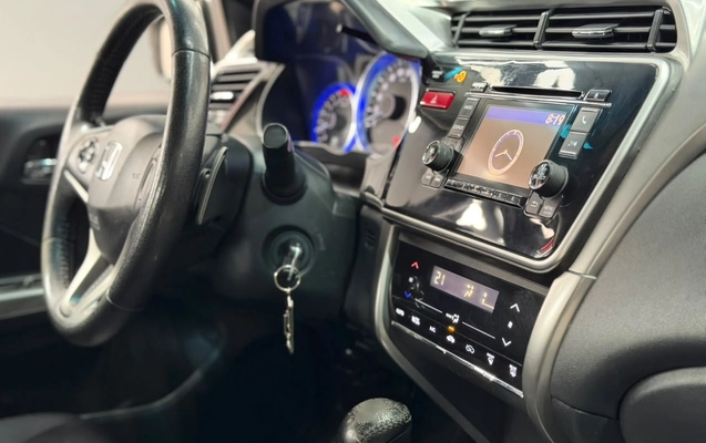 imagem-https://www.socarrao.com.br/sc-vehicle-images-prod/2155864/1789656739654-003_ec682cfd48ab1447303518f89156752e.jpeg