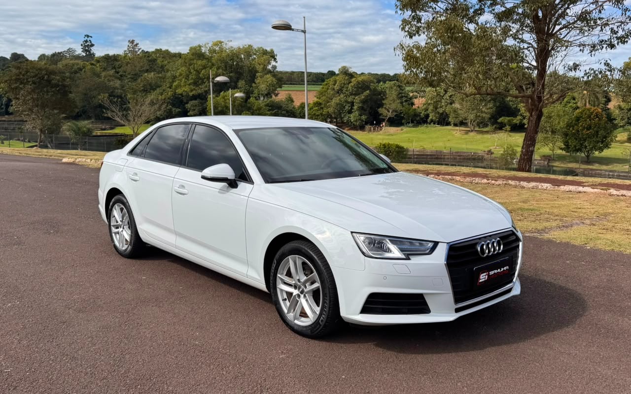 Audi A4 2019 Branco — foto 1 de 3