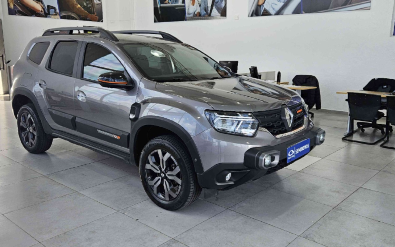 Renault Duster Iconic Plus 1.3 TB 16V Flex Aut. na cor Cinza em Curitiba / PR - 2156444