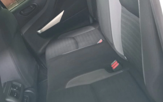 imagem-https://www.socarrao.com.br/sc-vehicle-images-prod/2156974/1781633241423-NGI3ZmMyMzMtNTI5MS00M2MwLWE0OWYtMThkOWFlYTE0MWQ2LmpwZw.jpg