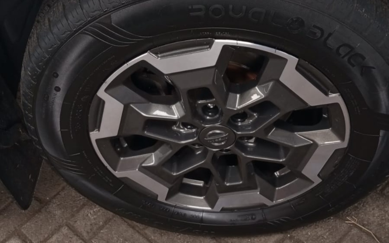 imagem-https://www.socarrao.com.br/sc-vehicle-images-prod/2156974/1781633241601-MTQ2YmZhNWUtOWVhMy00MjhjLTg2NTAtYTI4NmY2M2MwYjcwLmpwZw.jpg