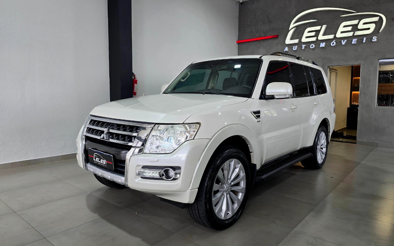 Mitsubishi Pajero Full HPE Full 3.2 4x4 T.I.Dies. 5p Aut na cor Branco em Maringá / PR - 2157037