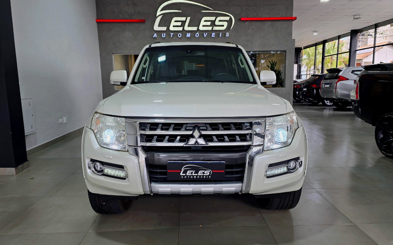 imagem-https://www.socarrao.com.br/sc-vehicle-images-prod/2157037/1781633334069-MjAyNjA2MTFfMTUxMjE0LmpwZw.jpg