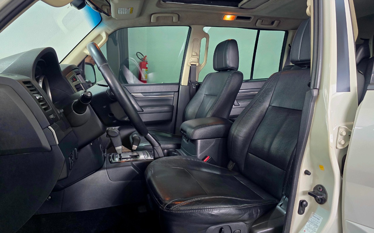 imagem-https://www.socarrao.com.br/sc-vehicle-images-prod/2157037/1781633334551-MjAyNjA2MTFfMTUxMzM2LmpwZw.jpg