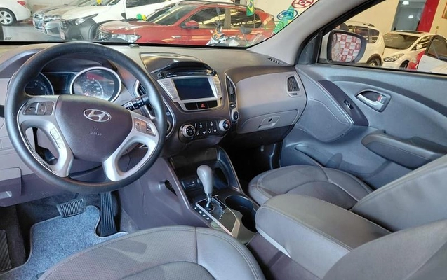imagem-https://www.socarrao.com.br/sc-vehicle-images-prod/2157195/1781633627845-8168040_8_B_775a711b85.jpeg