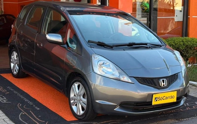 imagem-https://www.socarrao.com.br/sc-vehicle-images-prod/2157285/1787661644200-8152941_1_B_f37a68417b.jpeg
