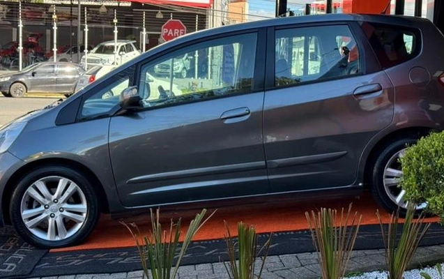 imagem-https://www.socarrao.com.br/sc-vehicle-images-prod/2157285/1787661644201-8152941_4_B_a4f815ea78.jpeg