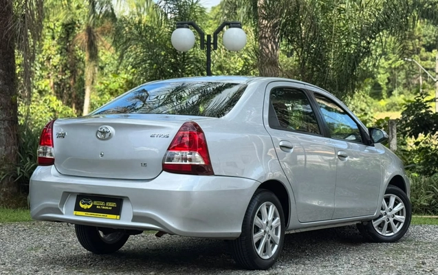 imagem-https://www.socarrao.com.br/sc-vehicle-images-prod/2157333/1781633777448-003_0fa75429c6e70ddf69e2f1003e83a5f9.jpeg