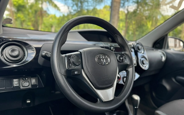 imagem-https://www.socarrao.com.br/sc-vehicle-images-prod/2157333/1781633777454-003_e71548a4efe4bfaa34bd4d1112139122.jpeg