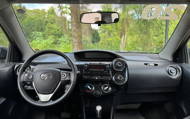 imagem-https://www.socarrao.com.br/sc-vehicle-images-prod/2157333/1781633777459-003_16ffd1002c064b8d1e0194b09f47f763.jpeg