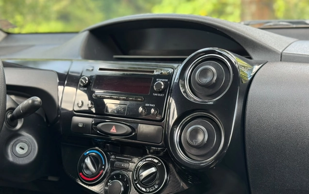 imagem-https://www.socarrao.com.br/sc-vehicle-images-prod/2157333/1781633777464-003_037110365a2d7aadc8147d107ab90d42.jpeg